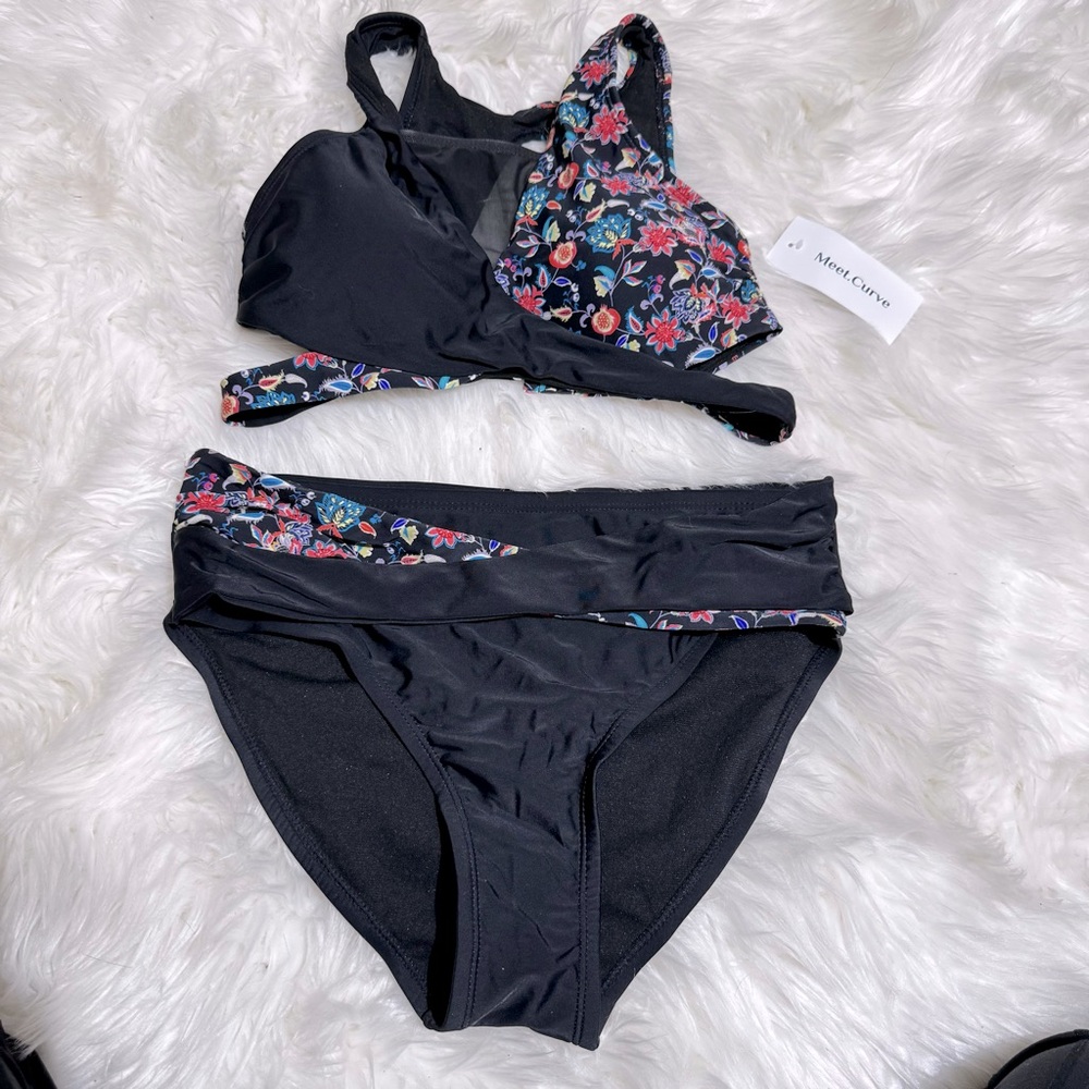 Meet.Curve NWT bikini swimsuit size‎ M